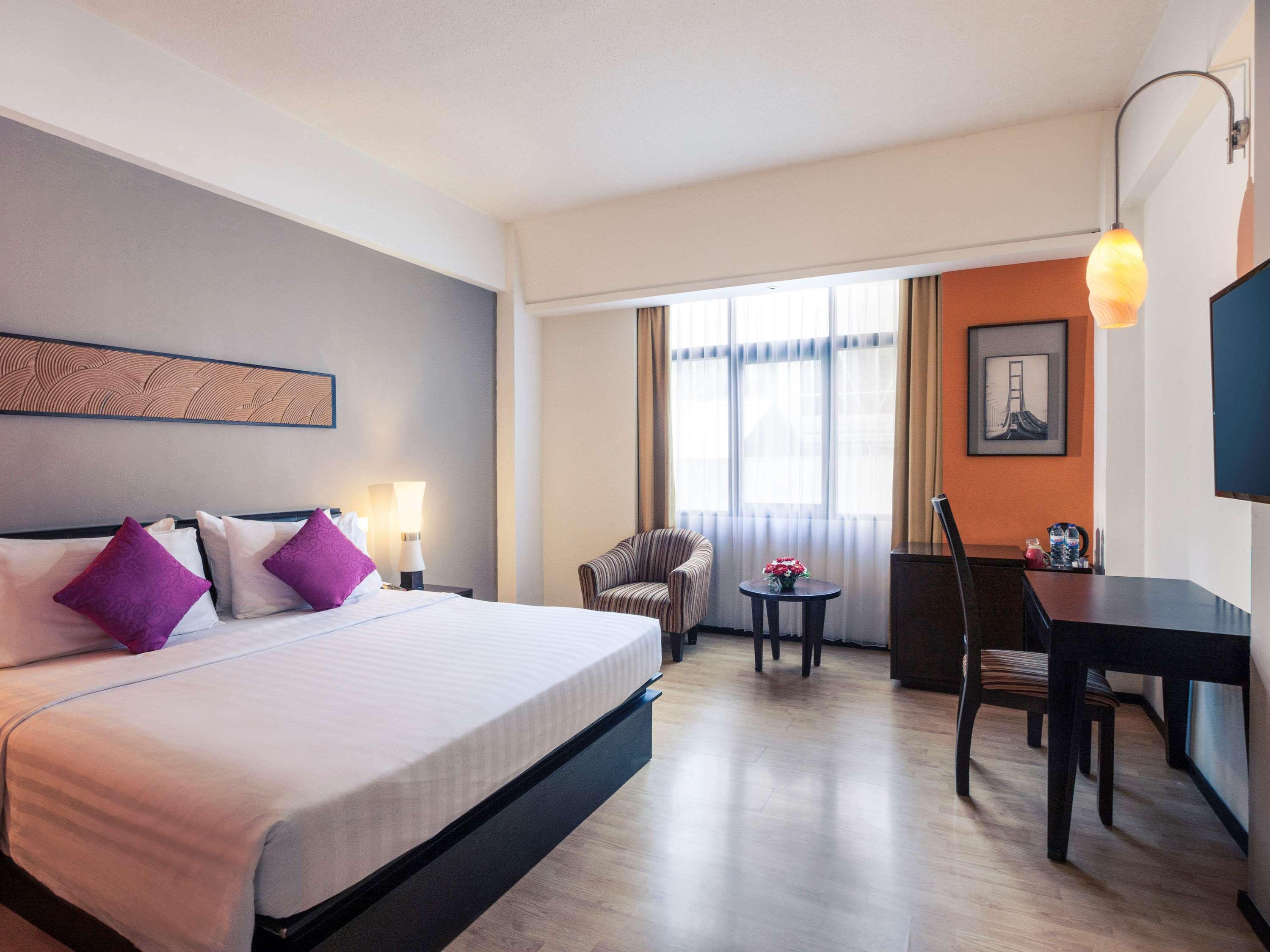 Mercure Сурабая Экстерьер фото