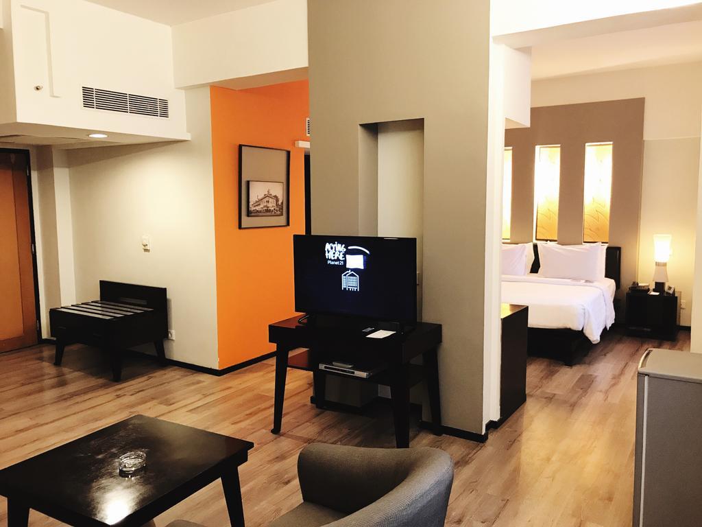 Mercure Сурабая Экстерьер фото